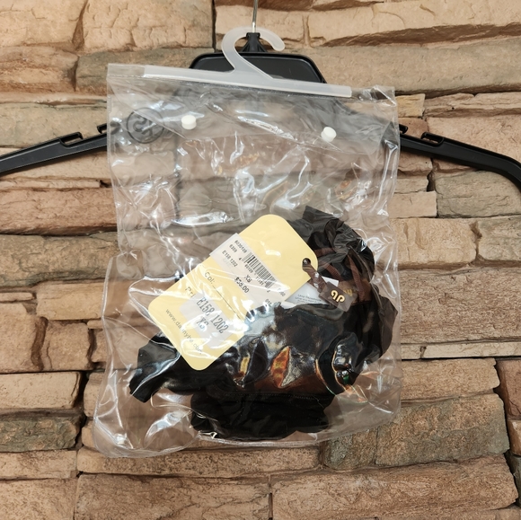 Arm Cover Up - Picture 2 of 5